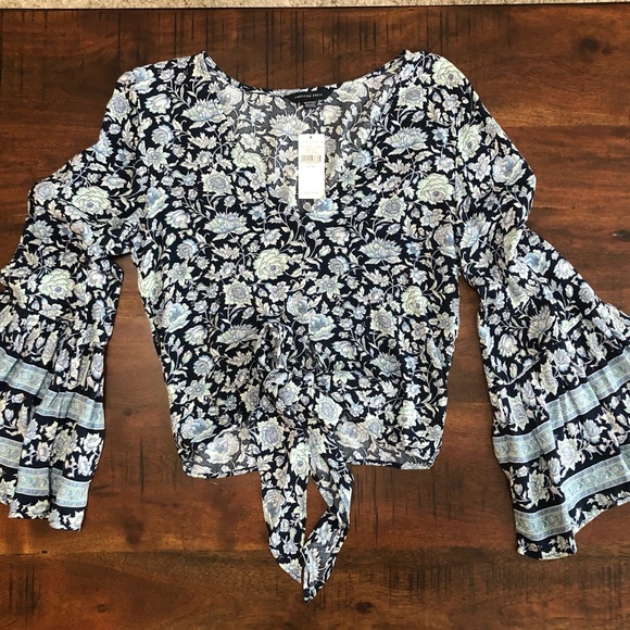 American Eagle Tie Crop Top - Picture 2 of 7